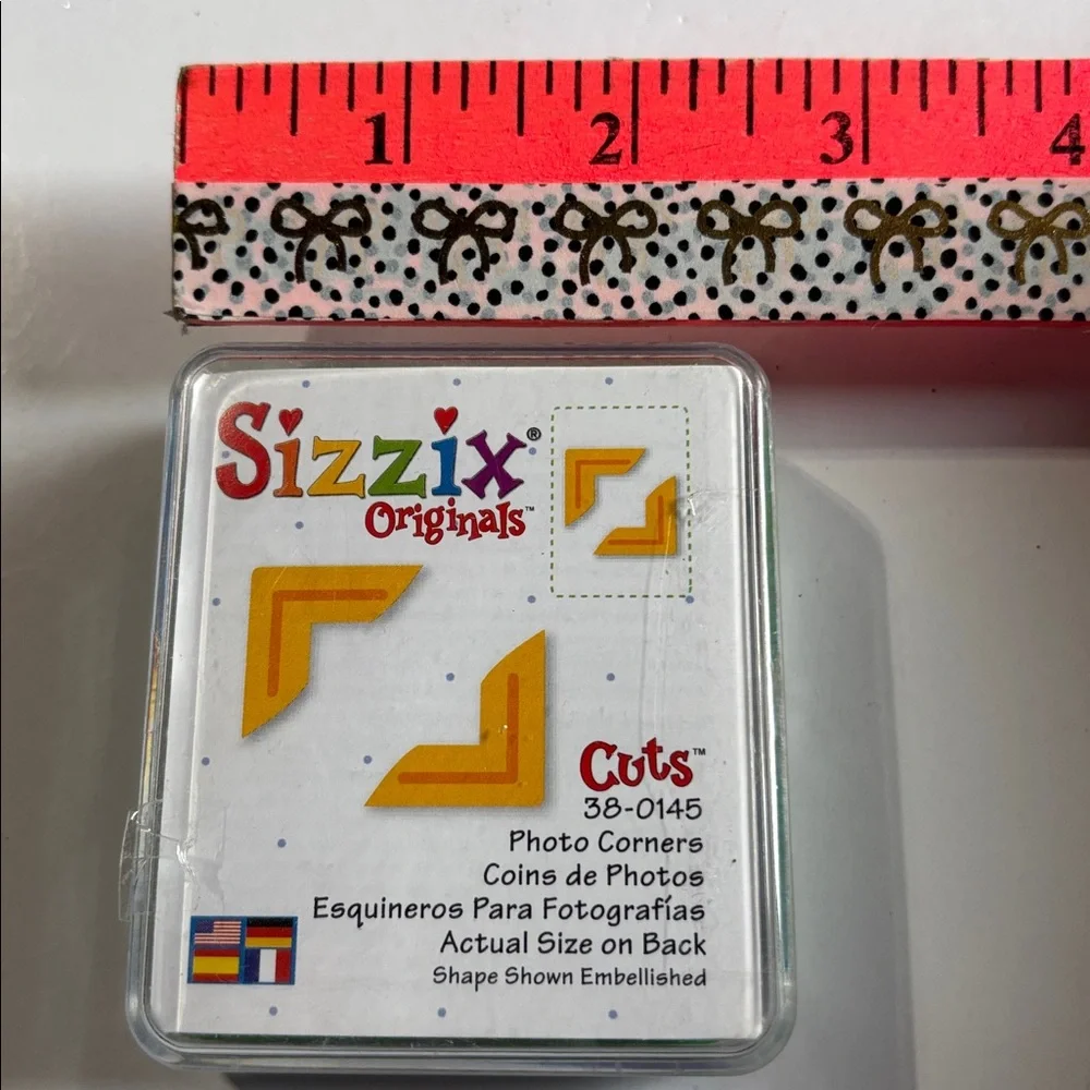 Sizzix Photo Corner Die Set - Originals Cuts 38-0145